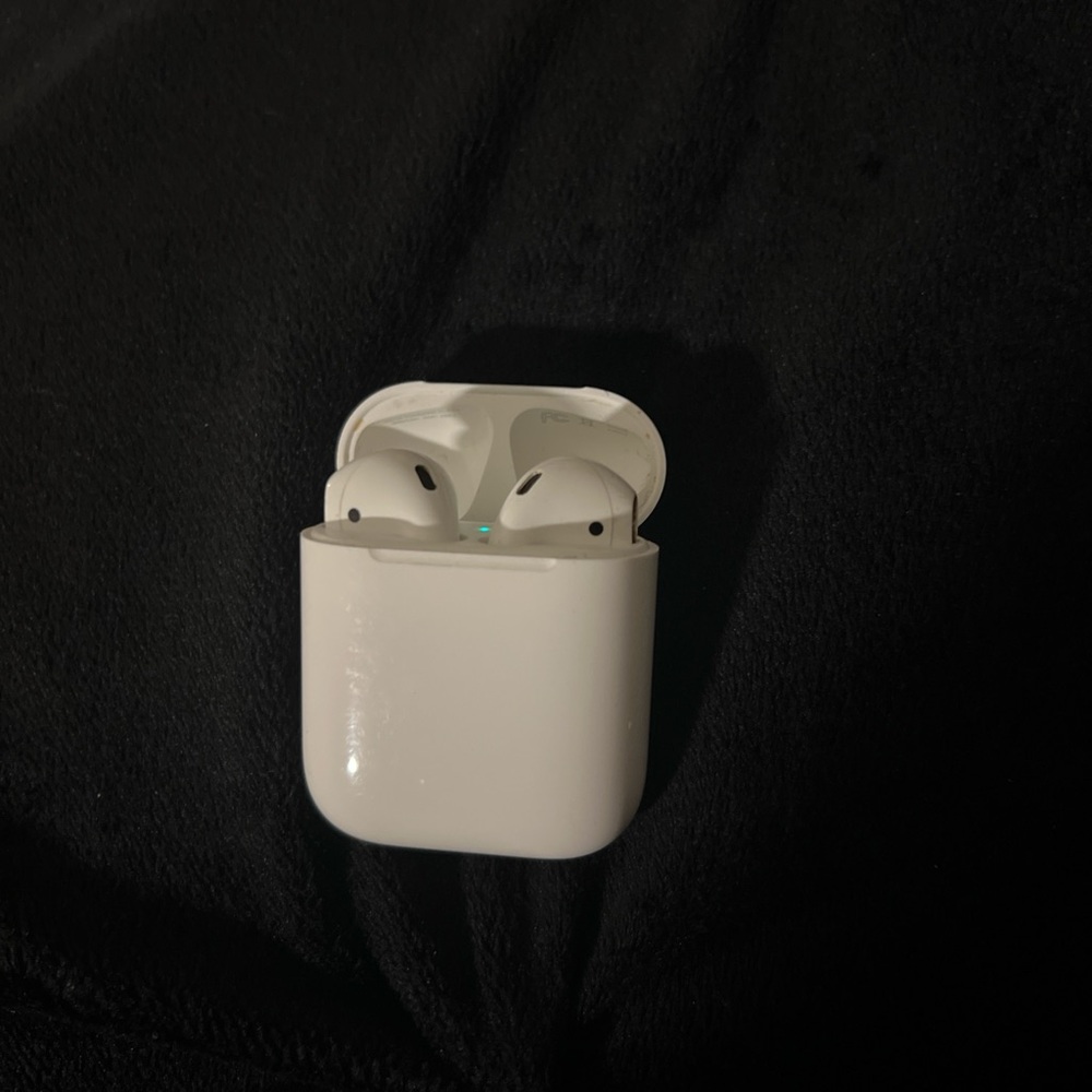 2nd generation airpods